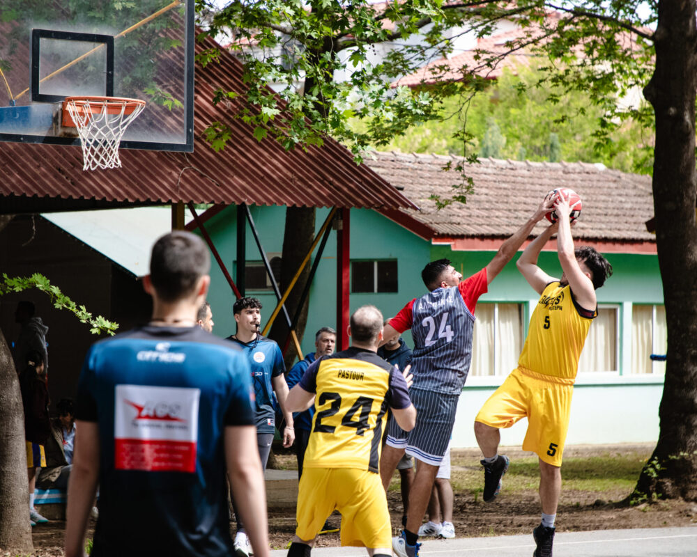 (1) Για Χ.Α.Τ (1) Για Χ.Α.Τ