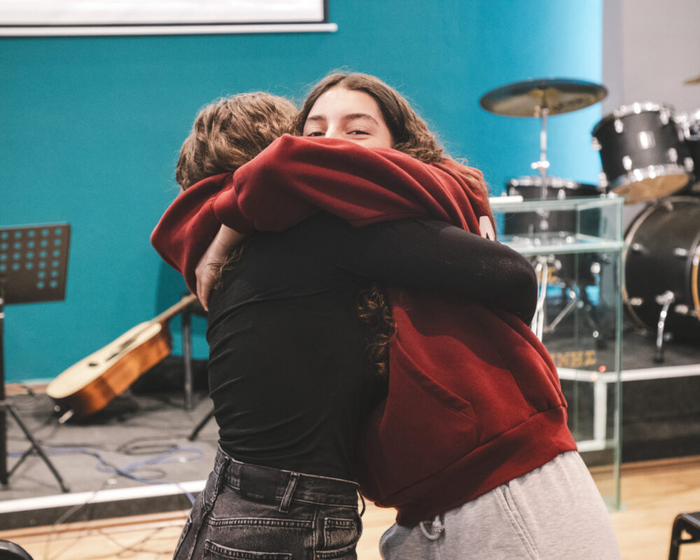 Για όμιλο νέων εφήβων Για όμιλο νέων εφήβων